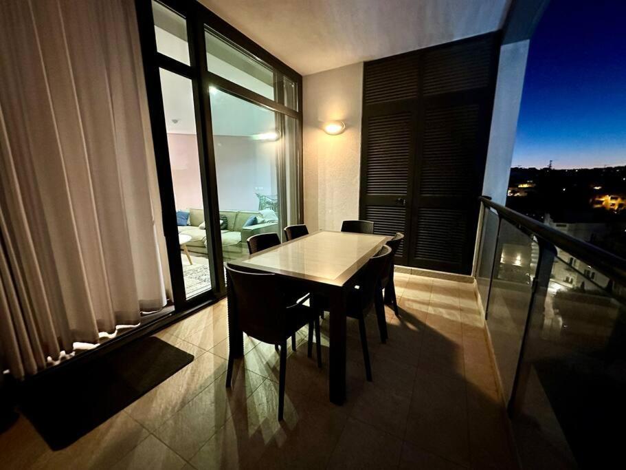 Stunning 2Br Apt In St Julians Saint Julian's Екстериор снимка
